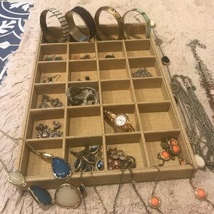 Assorted jewelry